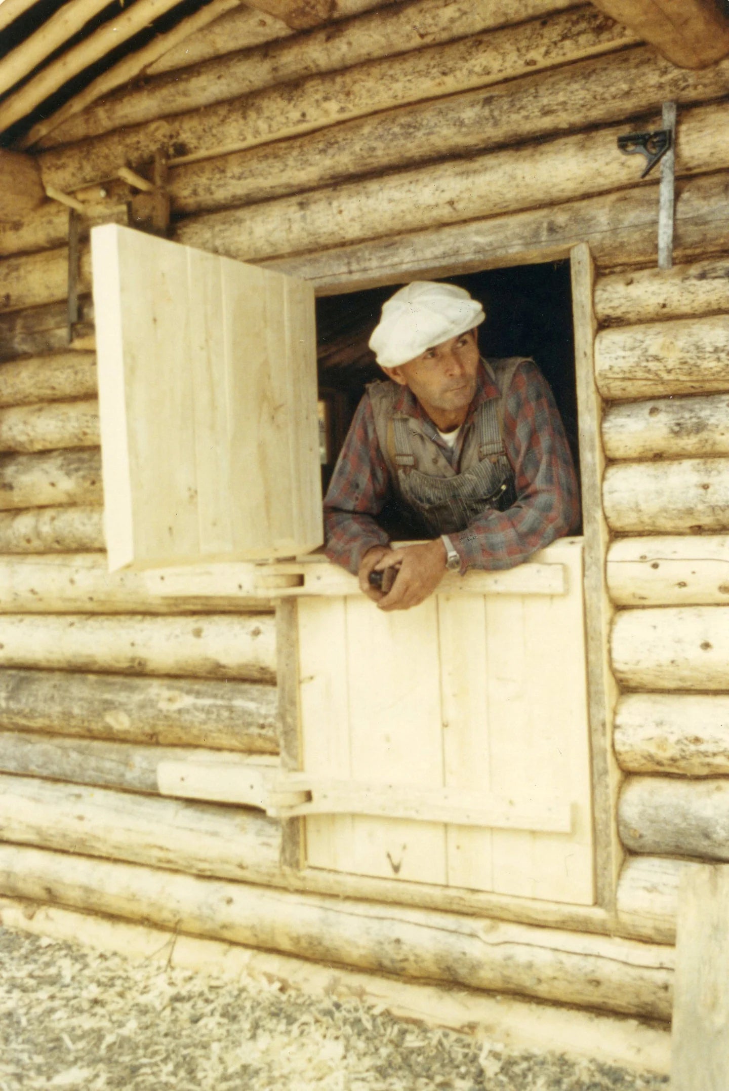 The Handcrafted Life of Dick Proenneke by Monroe Robinson