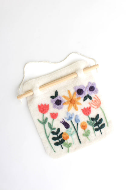 8"x8" Wildflower Banner Felting Kit