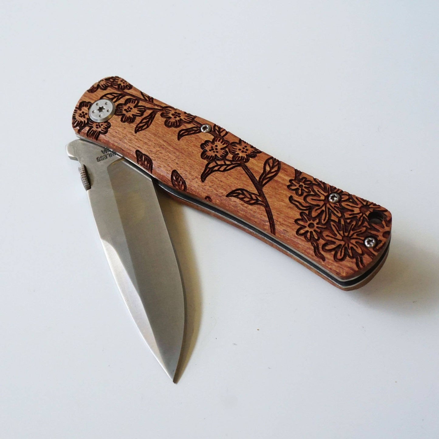 Floral Engraved Rosewood Pocket Knife