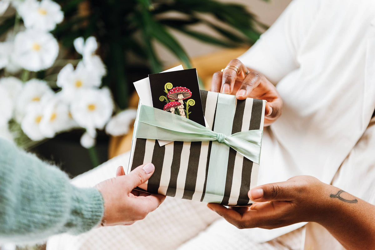 Mini Gift Card Sets | Mushrooms on Black