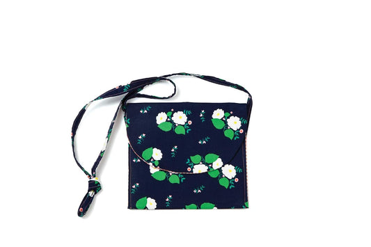 Sew Bags: The Practical Guide to Making Purses, Totes, Clutches & More; 13 Skill-Building Projects