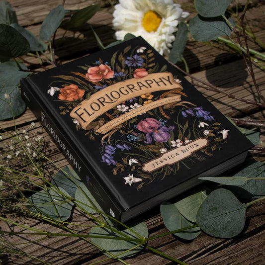 Floriography: An Illustrated Guide to the Victorian Language of Flowers (Volume 1)