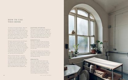 Handbuilt: A Modern Potter's Guide to Handbuilding with Clay by Lilly Maetzig