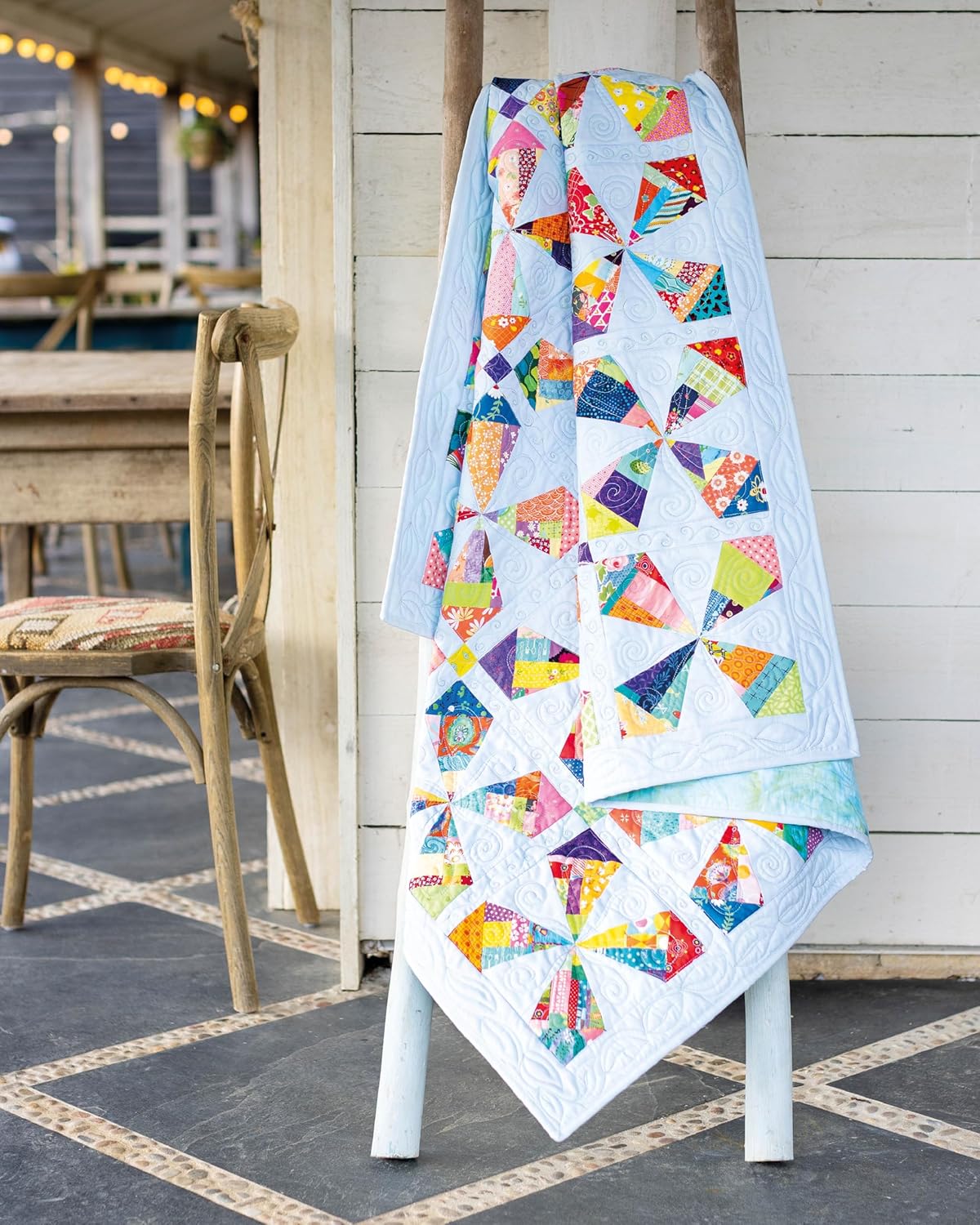 Scrap Quilts from Crumbs, Strips and Strings: Use Up Every Last Piece with 15 Scrap Quilt Patterns: Use Up Every Last Piece with 15 Scrap Quilt Patterns