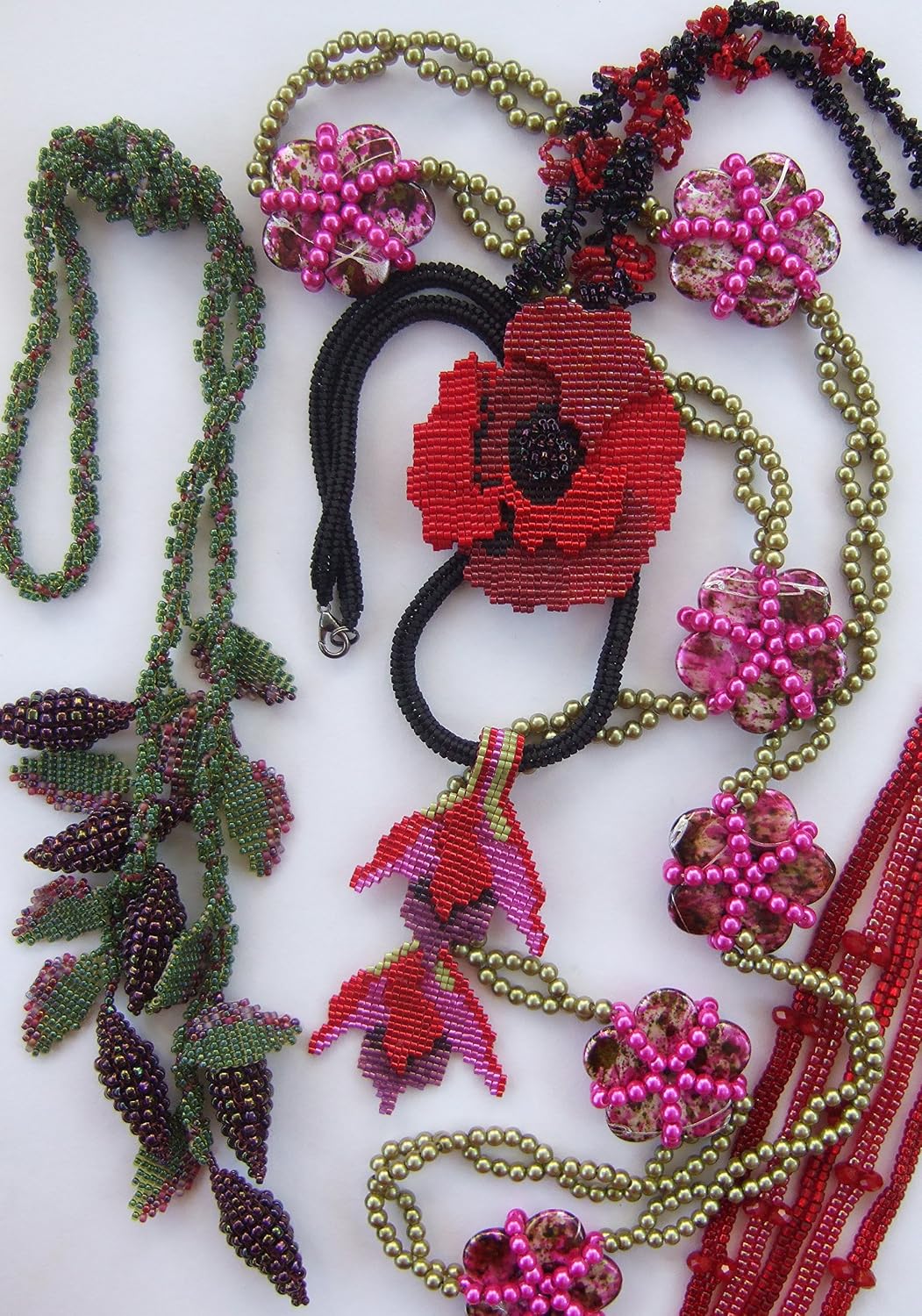 Inspired to Bead: A Collection of Necklaces and Bracelets by Stephanie Burnham
