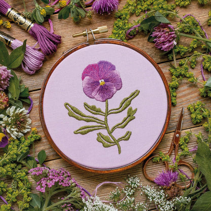 Paint with Thread: In the Garden- A Step-By-Step Guide to Embroidery by Emillie Ferris