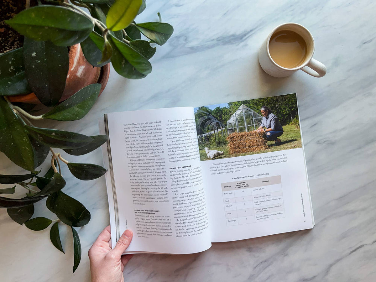 Gardening With Chickens: Planning, Planting, and Harvesting by Lisa Steele